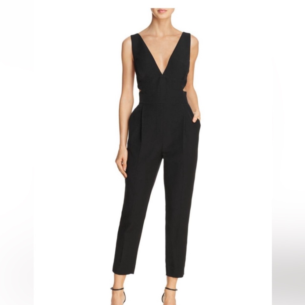Bardot Black Jumpsuit - size 6/S - Delvinge deep v neck